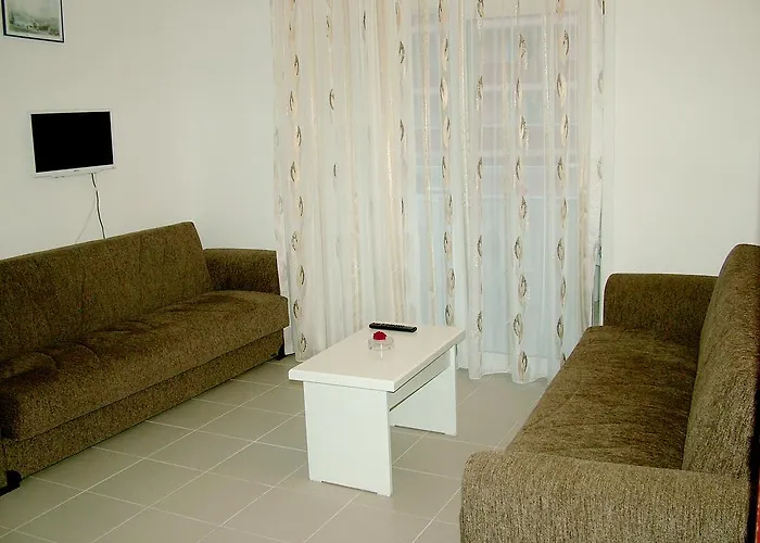 Fun Point מלון דירות אלאניה